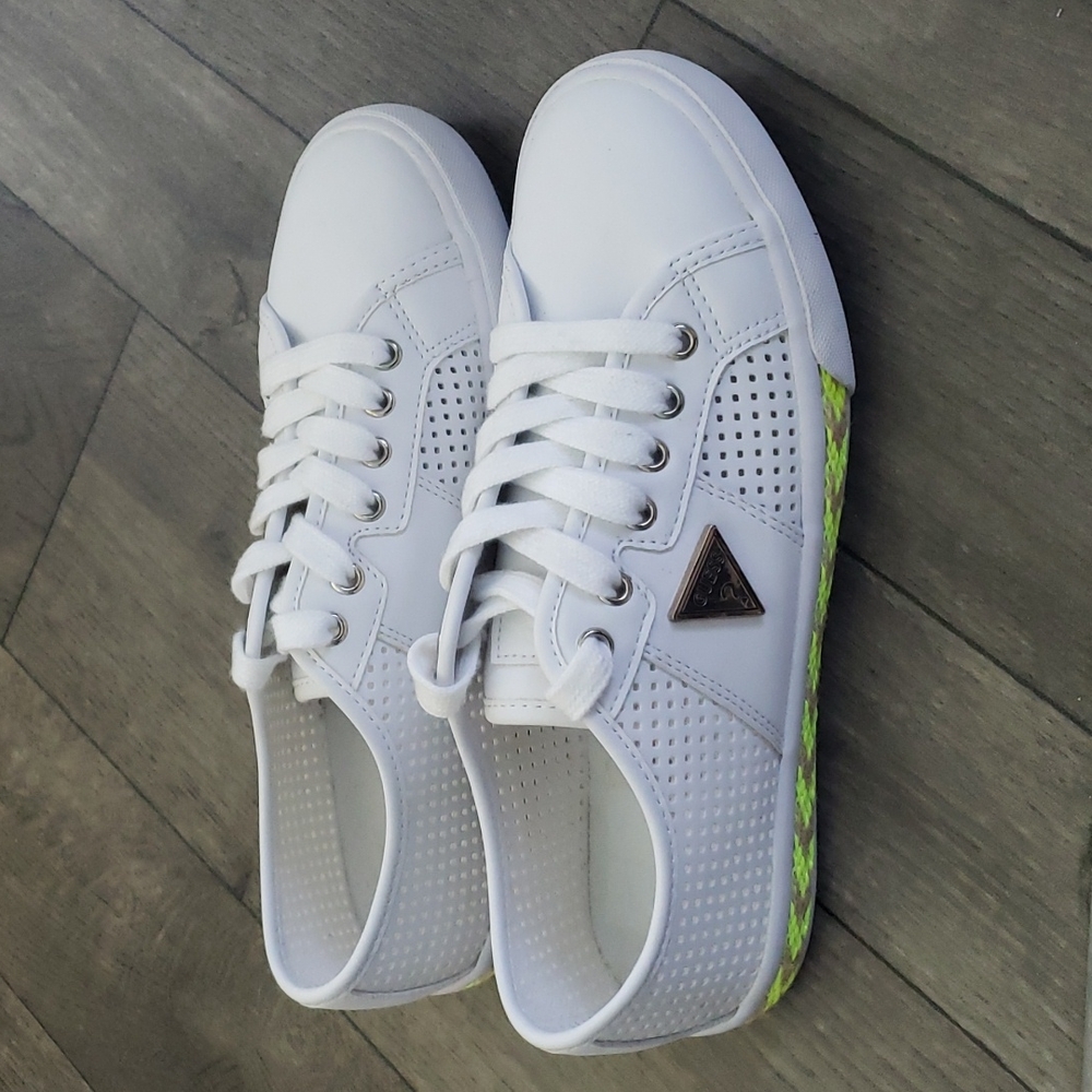 Guess sneakers 6.5